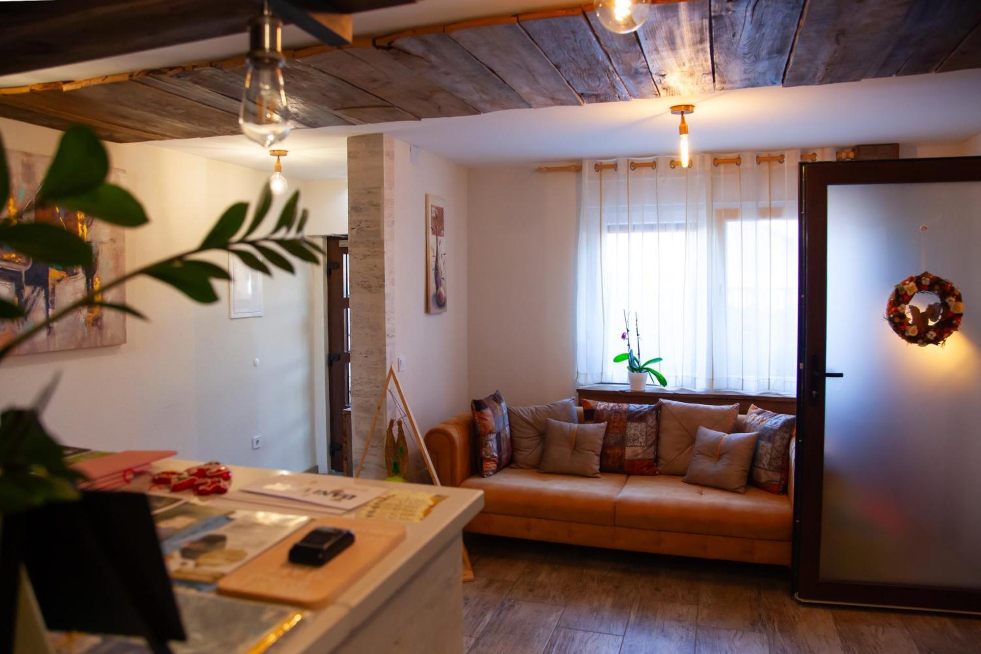 Sobe App Moj Hir Bed And Breakfast Jastrebarsko Exterior photo
